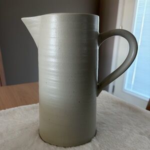 NWT Discontinued Pottery Barn Farmstead Stoneware Pitcher!
